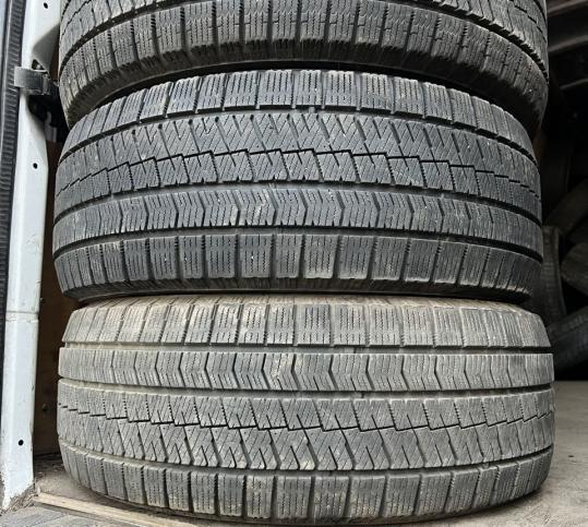 Bridgestone Blizzak VRX2 205/55 R16