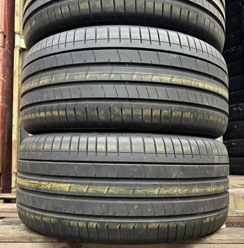 Pirelli P Zero PZ4 245/45 R19 и 275/40 R19