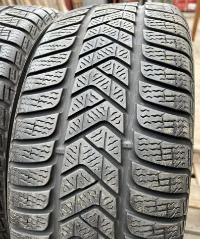 Pirelli Winter Sottozero 3 205/50 R17