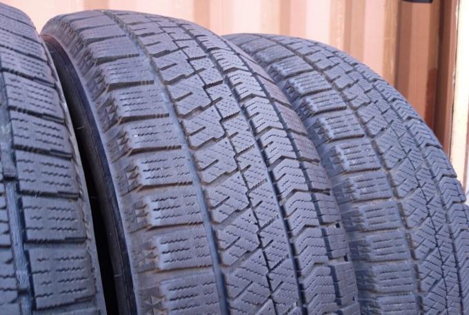 Bridgestone Blizzak VRX2 185/65 R15