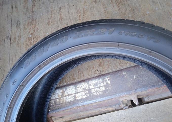 Pirelli P Zero 265/40 R21