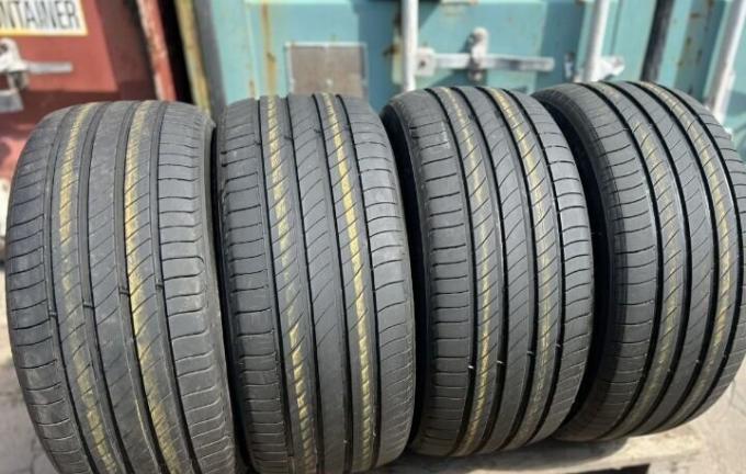 Michelin Primacy 4 245/45 R17