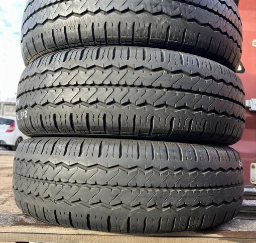 Hankook Radial RA08 215/70 R16C