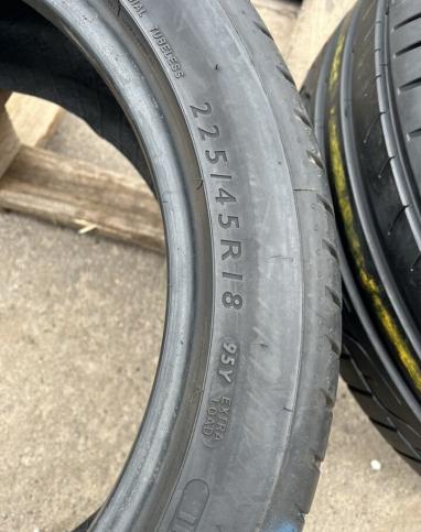 Dunlop SP Sport Maxx RT 225/45 R18