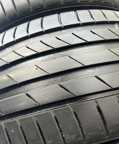 Kumho Ecsta PS71 245/40 R20