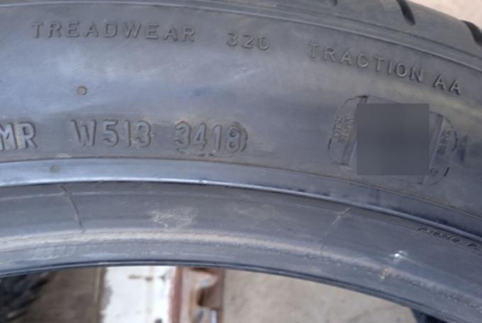 Pirelli P Zero PZ4 315/35 R21