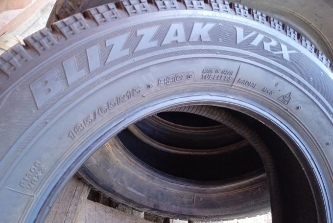 Bridgestone Blizzak VRX 185/65 R15