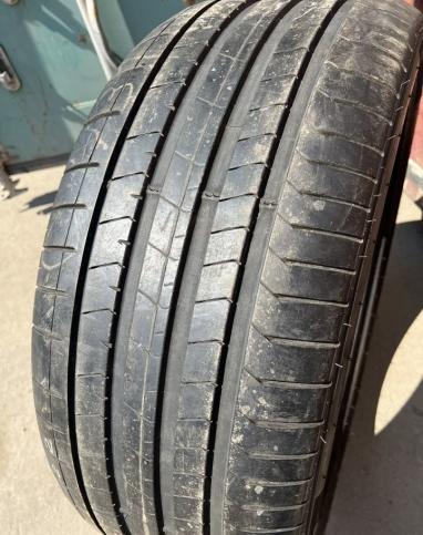 Pirelli P Zero PZ4 285/40 R22