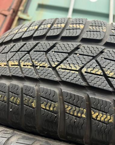 Pirelli Winter Sottozero 3 225/40 R19