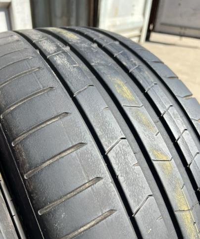 Pirelli P Zero PZ4 275/40 R22