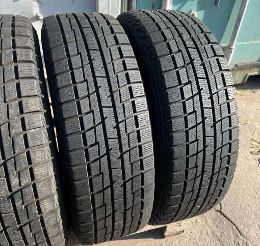 Yokohama Ice Guard IG30 205/65 R16