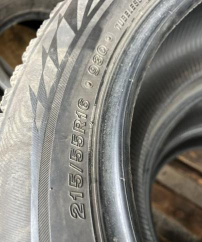 Bridgestone Blizzak VRX2 215/65 R16