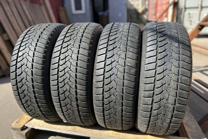 Dunlop Winter Sport 5 SUV 215/60 R17