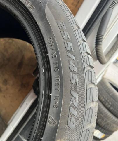 Pirelli Winter Sottozero 3 255/45 R19