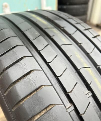 Pirelli P Zero PZ4 245/40 R19