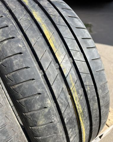 Bridgestone Turanza T005 225/40 R18