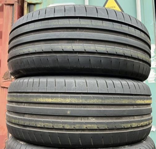 Goodyear Eagle F1 Asymmetric 3 245/45 R19 и 275/40 R19