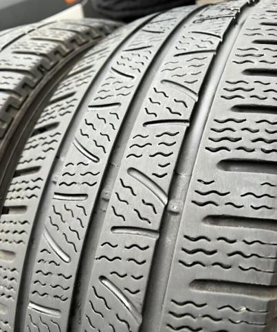 Pirelli Carrier Winter 235/65 R16C