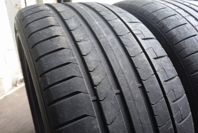 Pirelli P Zero PZ4 255/40 R18