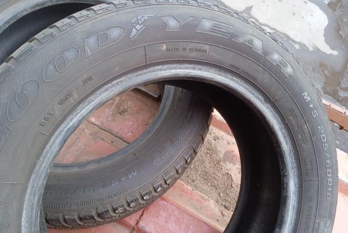 Goodyear Vector 4Seasons 205/60 R16