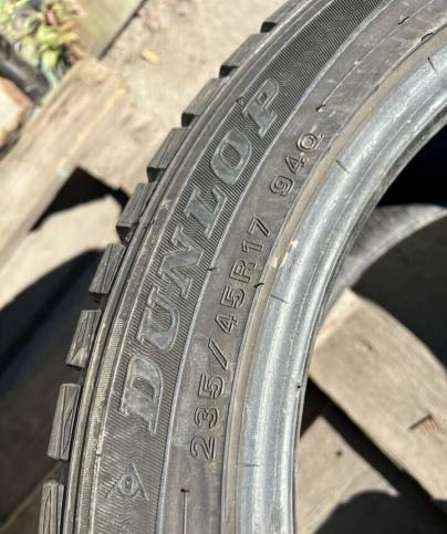 Dunlop Winter Maxx WM01 235/45 R17