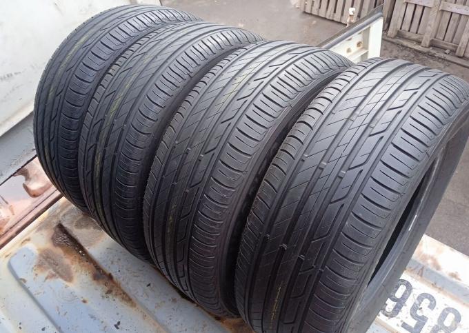 Bridgestone Turanza T001 215/60 R16