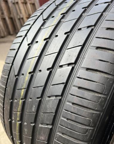 Hankook Ventus S1 Evo2 SUV K117A 285/35 R22