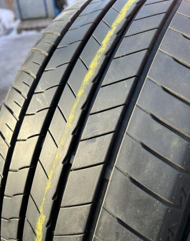 Bridgestone Turanza T005 245/45 R20