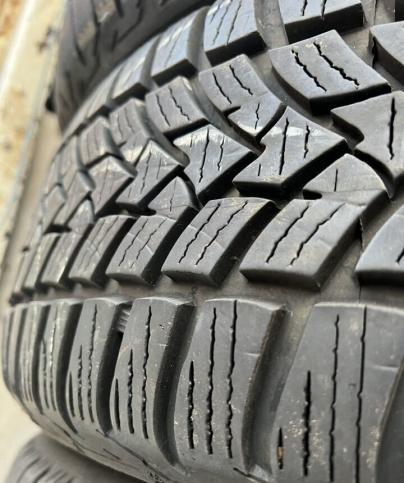 Esa-Tecar Super Grip 9 HP 195/55 R16