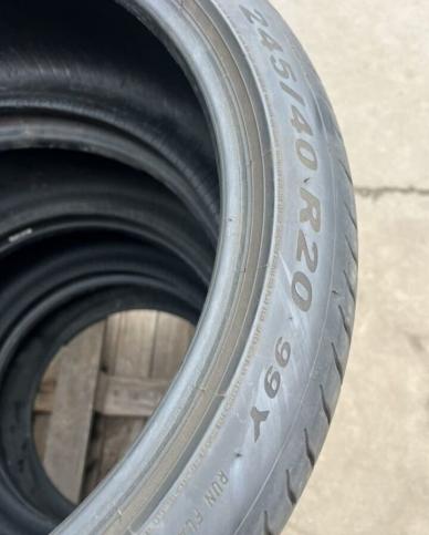 Pirelli P Zero 245/40 R20