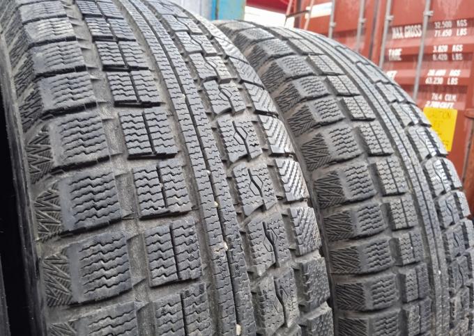 Toyo Winter Tranpath MK4a 215/70 R16