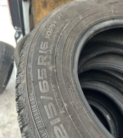 Nokian Tyres WR D4 215/65 R16