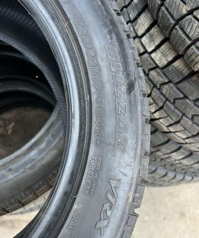 Bridgestone Blizzak VRX 225/50 R17