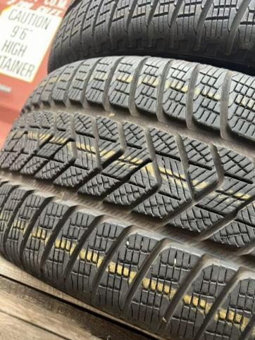 Pirelli Scorpion Winter 255/40 R21