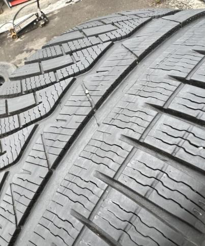 Michelin Pilot Alpin 4 245/40 R18