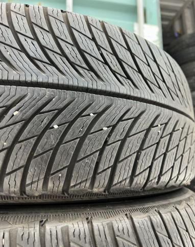 Michelin Pilot Alpin 5 235/50 R19