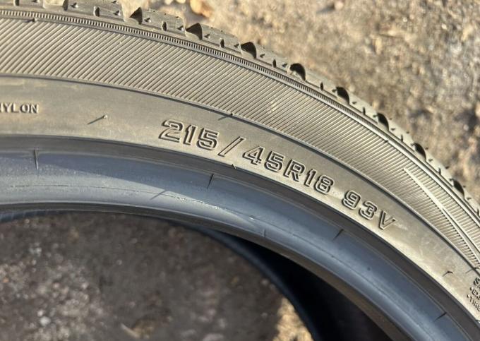 Falken Eurowinter HS-449 215/45 R18