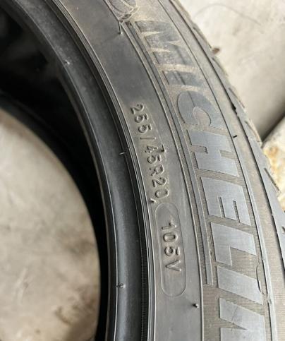 Michelin Latitude Alpin LA2 255/45 R20