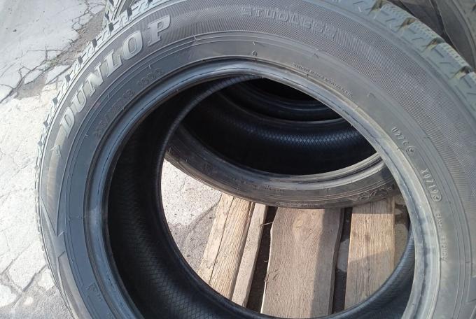 Dunlop Winter Maxx WM02 235/55 R18