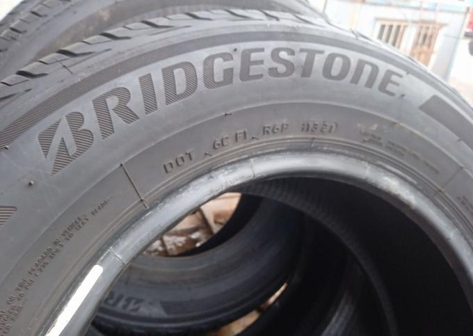 Bridgestone Turanza T001 215/60 R16