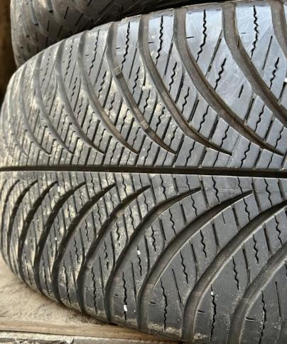 Goodyear Vector 4Seasons Gen-2 235/55 R17