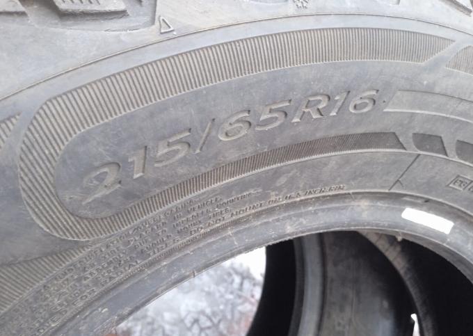 Dunlop Ice Touch 215/65 R16
