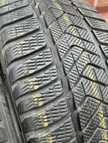 Pirelli Winter Sottozero 3 255/35 R21