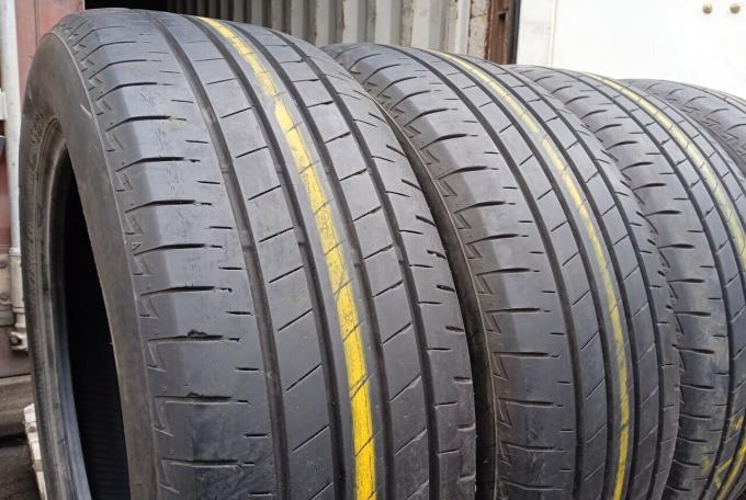 Bridgestone Turanza T005A 215/55 R17