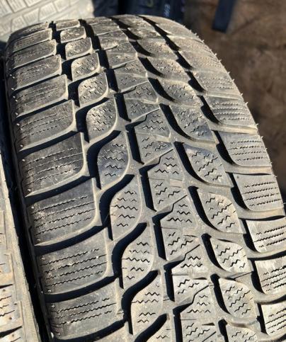 Bridgestone Blizzak LM-25 205/45 R17