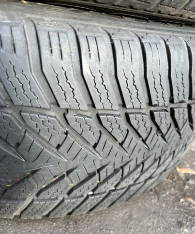 Goodyear Eagle Ultra Grip GW-3 225/50 R17