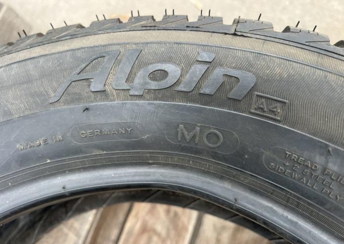 Michelin Alpin 4 205/60 R16