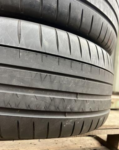 Michelin Pilot Sport 4 225/45 R18