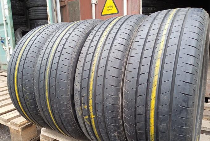 Bridgestone Turanza T005A 215/55 R17