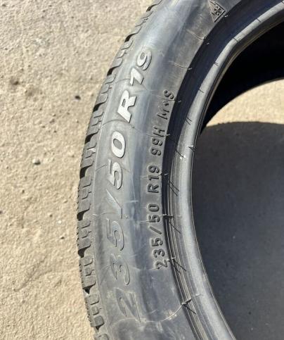 Pirelli Winter Sottozero 210 Serie II 235/50 R19